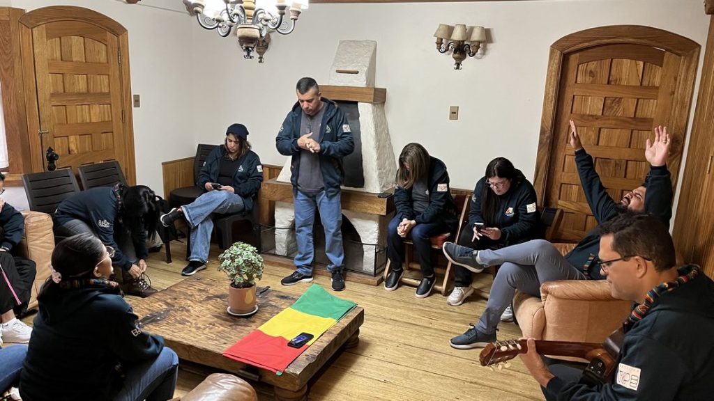 Acompanhe o crescimento da igreja em La Paz em quatro anos