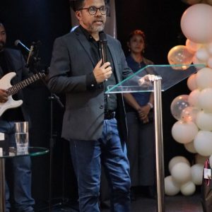 Acompanhe o crescimento da igreja em La Paz em quatro anos