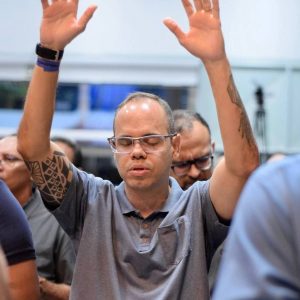 Homens são despertados para responsabilidade em conferência