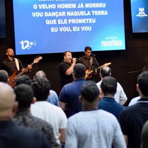 Homens são despertados para responsabilidade em conferência