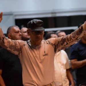 Homens são despertados para responsabilidade em conferência