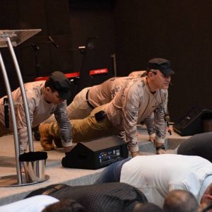Homens são despertados para responsabilidade em conferência