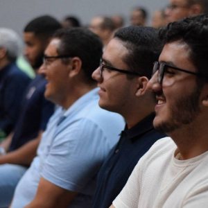 Homens são despertados para responsabilidade em conferência