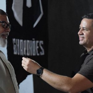 Homens são despertados para responsabilidade em conferência