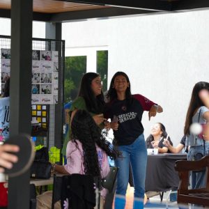 Meninos e meninas foram alcançados por respostas divinas