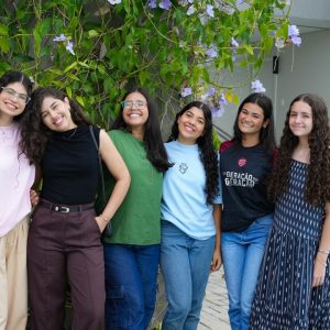 Meninos e meninas foram alcançados por respostas divinas