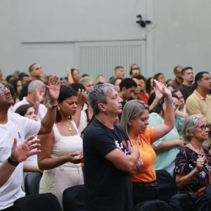 Igrejas promovem Páscoa com fé, arte e impacto social