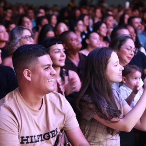 Igrejas promovem Páscoa com fé, arte e impacto social