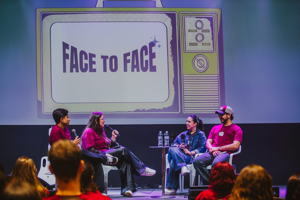 Conferência reuniu jovens e destacou identidade em Cristo