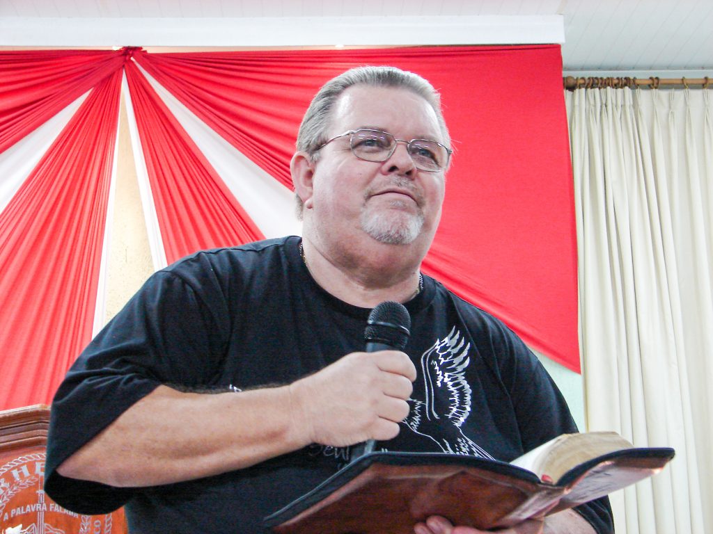 Bíblia ambulante: Conheça a história do Pr. Marquinhos

