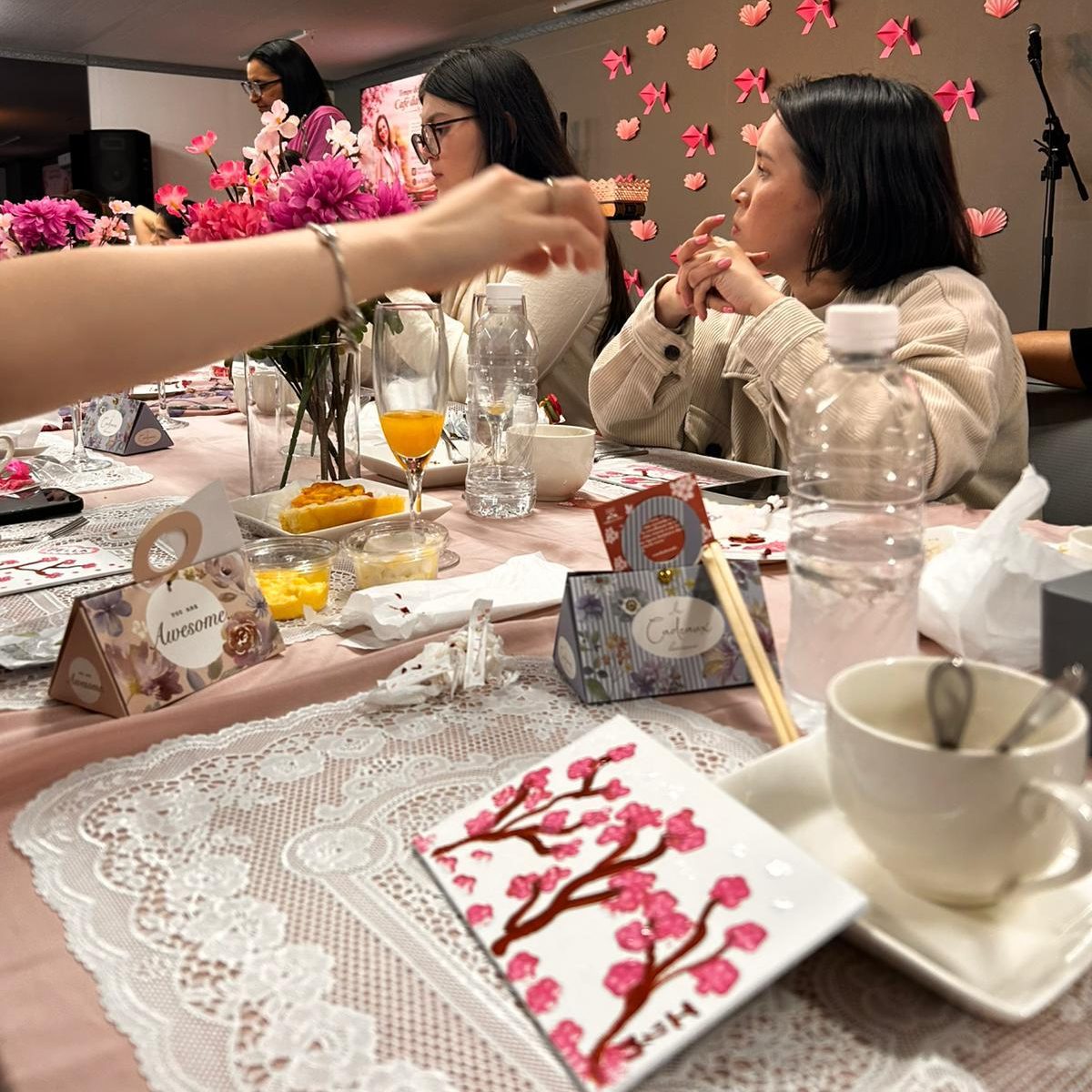 Floresceu! Mulheres do Japão celebraram a Primavera