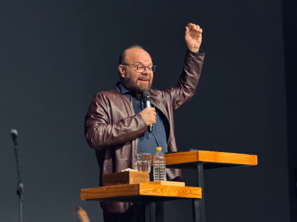 Verbo em Soledade celebra transição com imposição de mãos