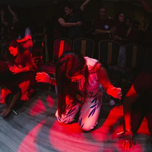 Conferência reuniu jovens e destacou identidade em Cristo