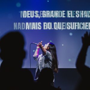 Conferência reuniu jovens e destacou identidade em Cristo