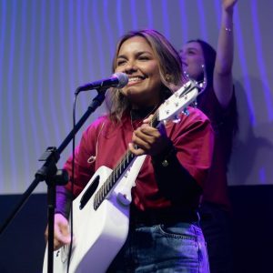 Conferência reuniu jovens e destacou identidade em Cristo