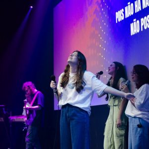 Conferência reuniu jovens e destacou identidade em Cristo