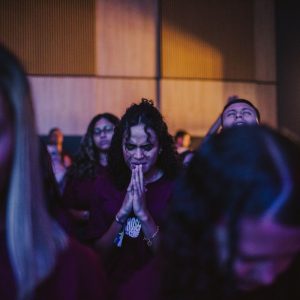 Conferência reuniu jovens e destacou identidade em Cristo