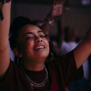 Conferência reuniu jovens e destacou identidade em Cristo