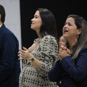 Mais de 19 mil horas de oração despertam mover em Olinda (PE)