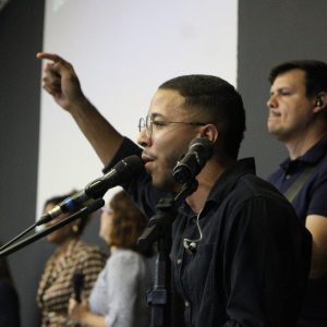 Mais de 19 mil horas de oração despertam mover em Olinda (PE)