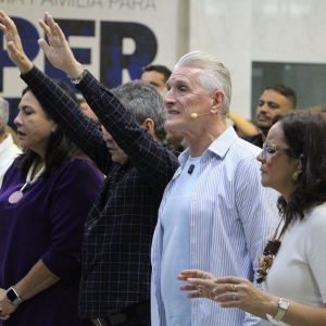 Mais de 19 mil horas de oração despertam mover em Olinda (PE)