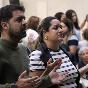 Mais de 19 mil horas de oração despertam mover em Olinda (PE)