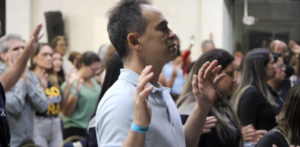 Mais de 19 mil horas de oração despertam mover em Olinda (PE)