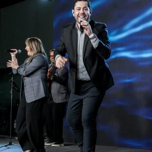 Alegria de ser Verbo da Vida contagiou a abertura do evento