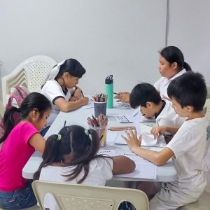 Missionários já beneficiaram dezenas de crianças na Bolívia