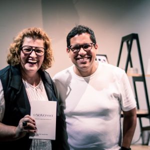 André Martins lançou livro e inspirou mensagem de identidade