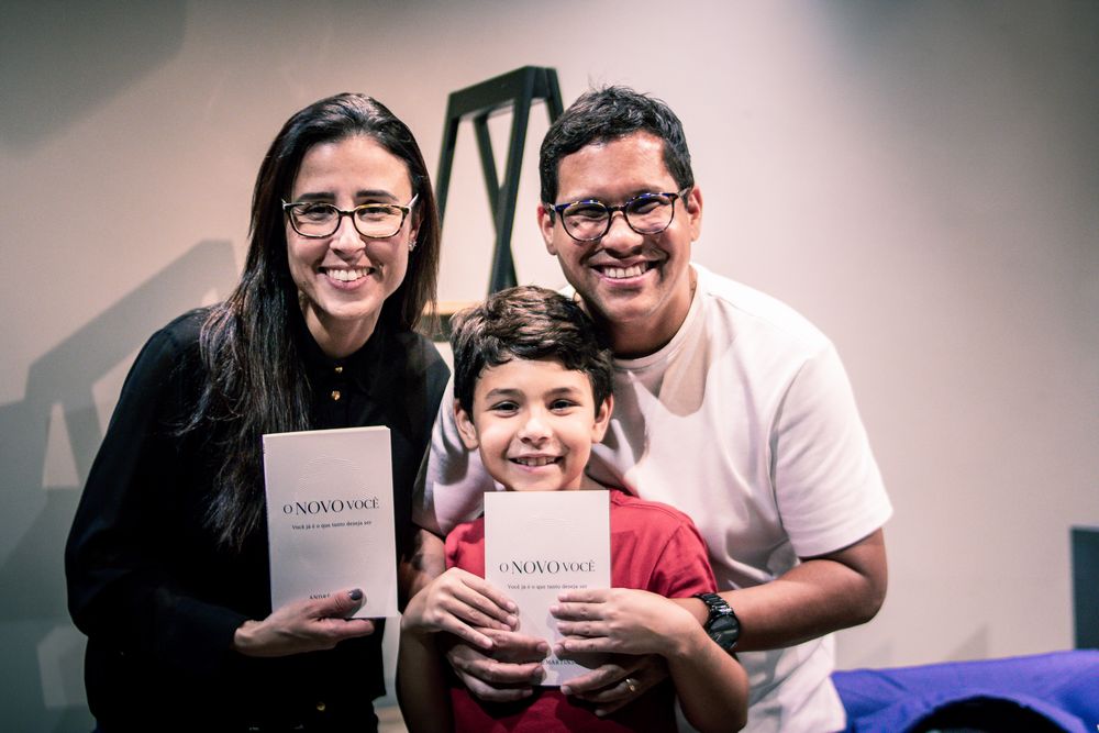 André Martins lançou livro e inspirou mensagem de identidade