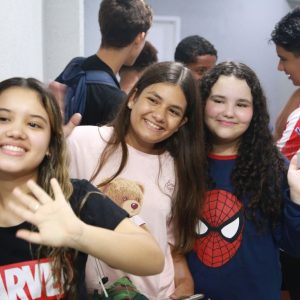 Evento despertou adolescentes para a comunhão com Deus