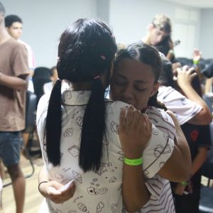 Evento despertou adolescentes para a comunhão com Deus