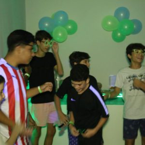 Evento despertou adolescentes para a comunhão com Deus