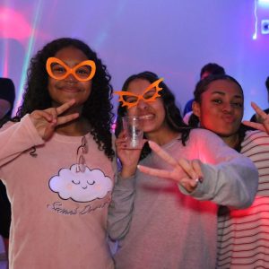 Evento despertou adolescentes para a comunhão com Deus