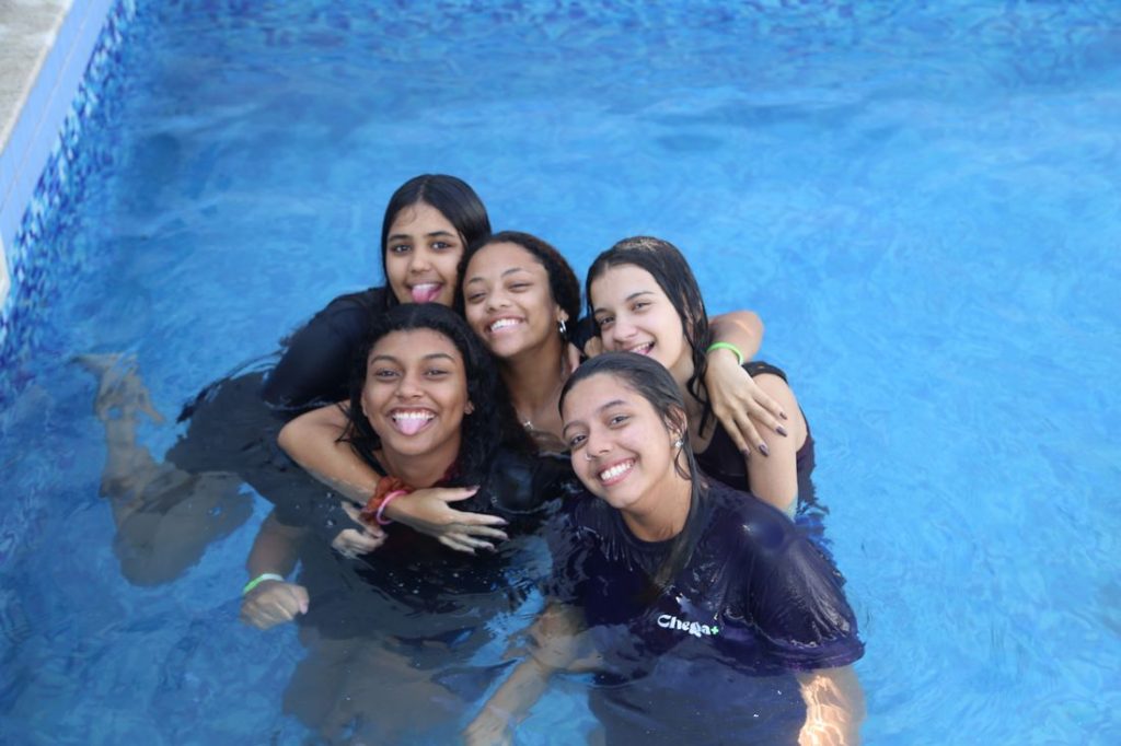 Evento despertou adolescentes para a comunhão com Deus