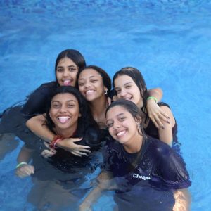 Evento despertou adolescentes para a comunhão com Deus