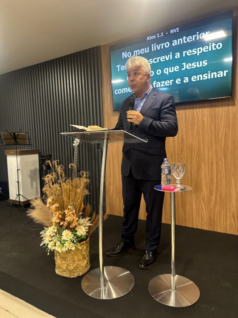 Igreja comemorou 4 anos com mensagens de fé e crescimento