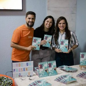 Luana Mayara lançou terceiro livro com foco em evangelismo
