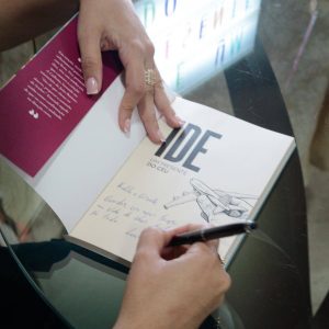 Luana Mayara lançou terceiro livro com foco em evangelismo