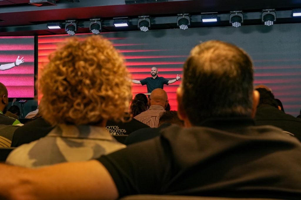 TODA TERÇA a família Verbo da Vida se conecta no Ministério