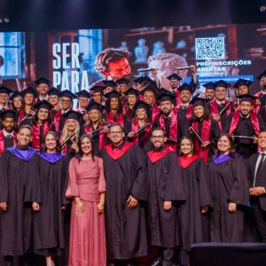 Escola Bíblica em Orlando graduou 49 novos alunos