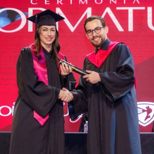 Escola Bíblica em Orlando graduou 49 novos alunos