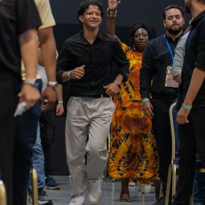 Estourou no pé! A alegria deu o ritmo e contagiou ministros