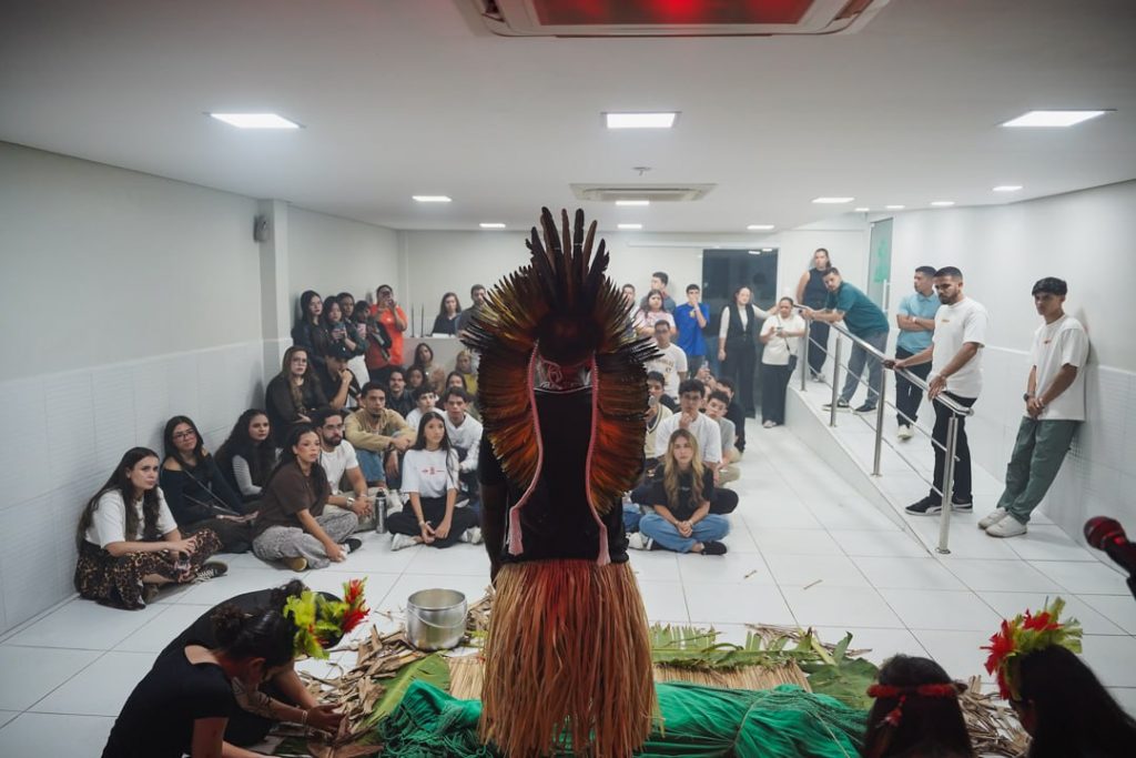 Sala imersiva do JPN recriou realidade de povos perseguidos