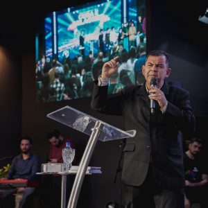 “Não sinto mais dor”: testemunhos marcaram culto no Sul