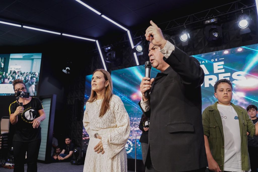 “Não sinto mais dor”: testemunhos marcaram culto no Sul