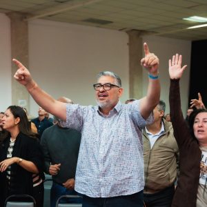 Festa da fé termina com ministros fluindo no Espírito