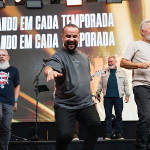 Festa da fé termina com ministros fluindo no Espírito
