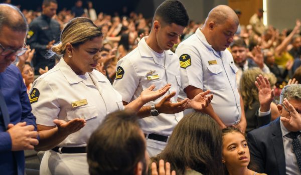 Culto na Igreja em Aracaju (SE) em homenagem às Forças Armadas e de Segurança